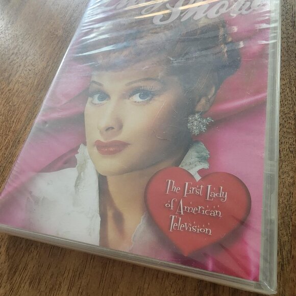 The Lucy Show 2-Disc DVD Set NTSC Classic TV Comedy Timeless Media Group Set - Picture 2 of 3